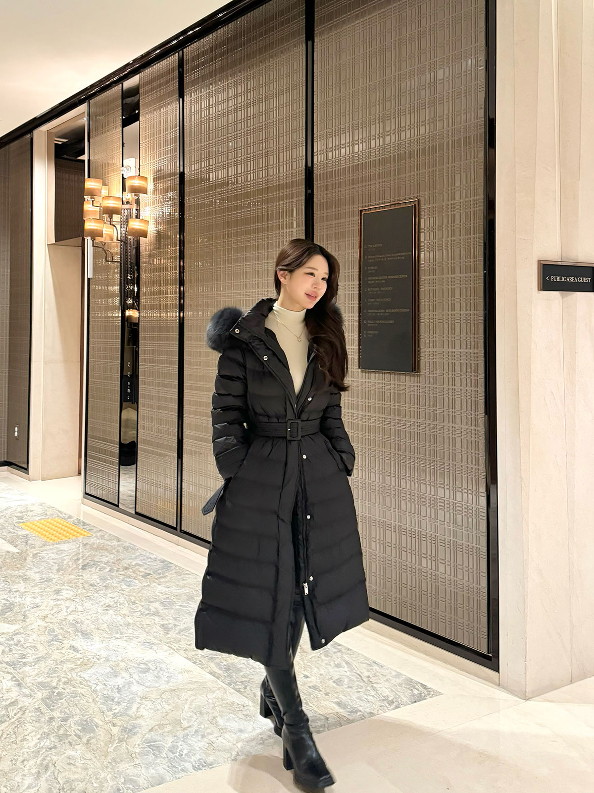 クン ミアファーロングダウンコート カラー:ブラック、シアーベージュ