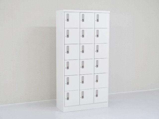 中古｜イトーキ｜18人用ロッカー・スチール製更衣用ロッカー・鍵付き