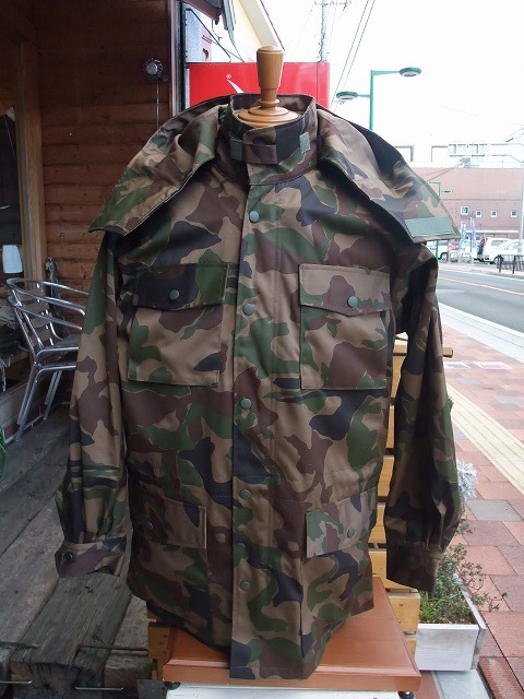 防寒航空野戦迷彩外被（陸自戦闘外被型） ミリタリーグッズ、自衛隊