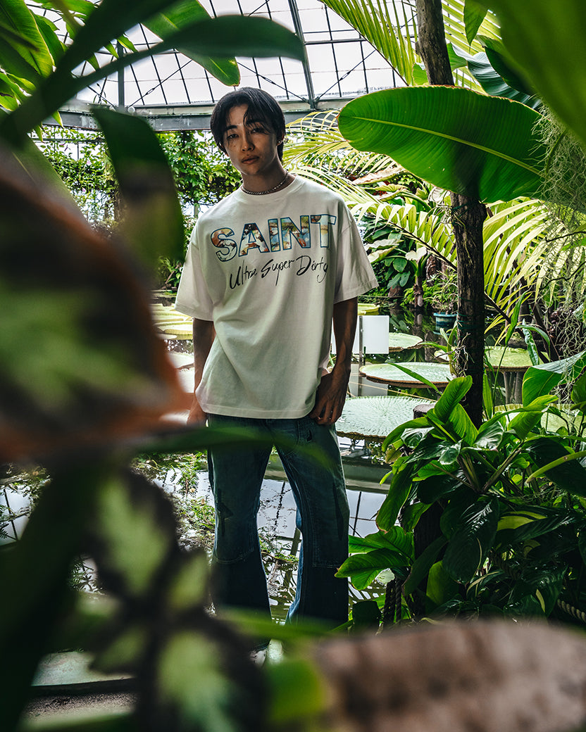 SAINT Mxxxxxx]SS TEE/SUPER DIRTY/WHITE(SM-HR8-0000-025) – R&Co.