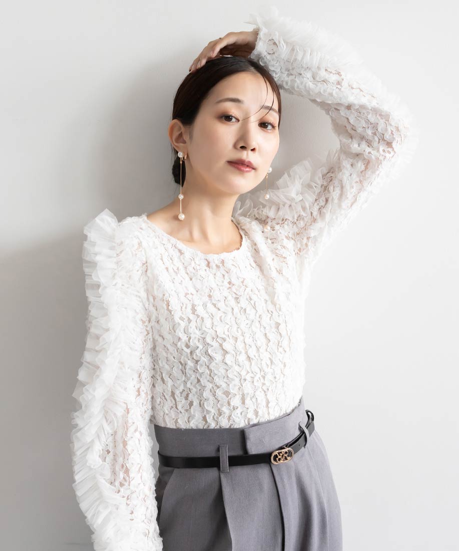 SALE】ショルダーフリルシアートップス
