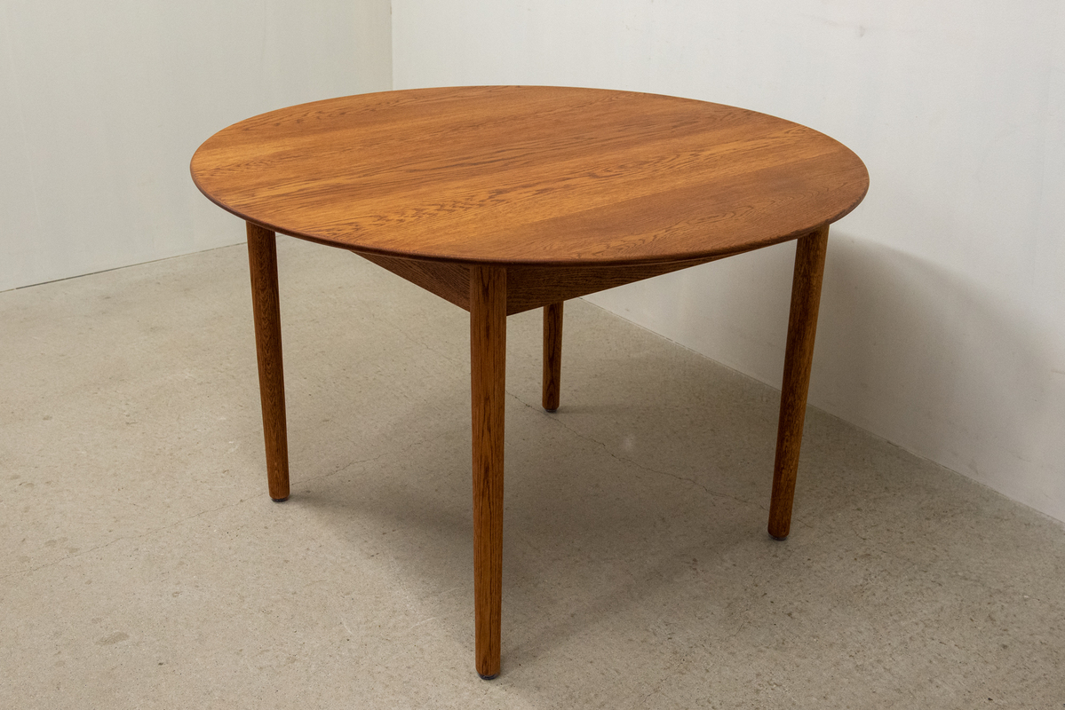 ラウンドテーブル(Φ110) オーク無垢材ステイン | 北欧家具