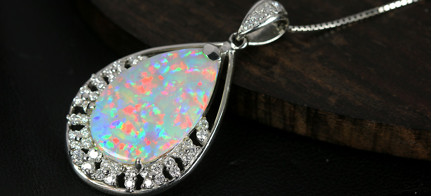 オーストラリア産セミブラックオパール 3.48ct ダイヤモンド プラチナ