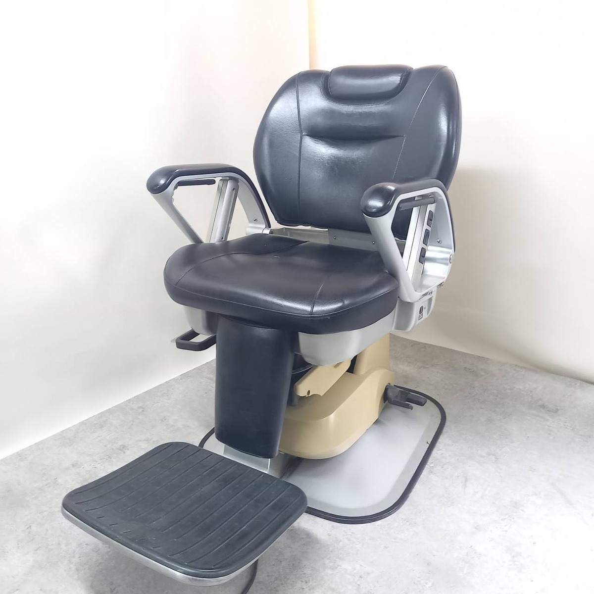 再生済み】タカラ 理容椅子 BB-SPN - ヤマグチリペアラーネットショップ