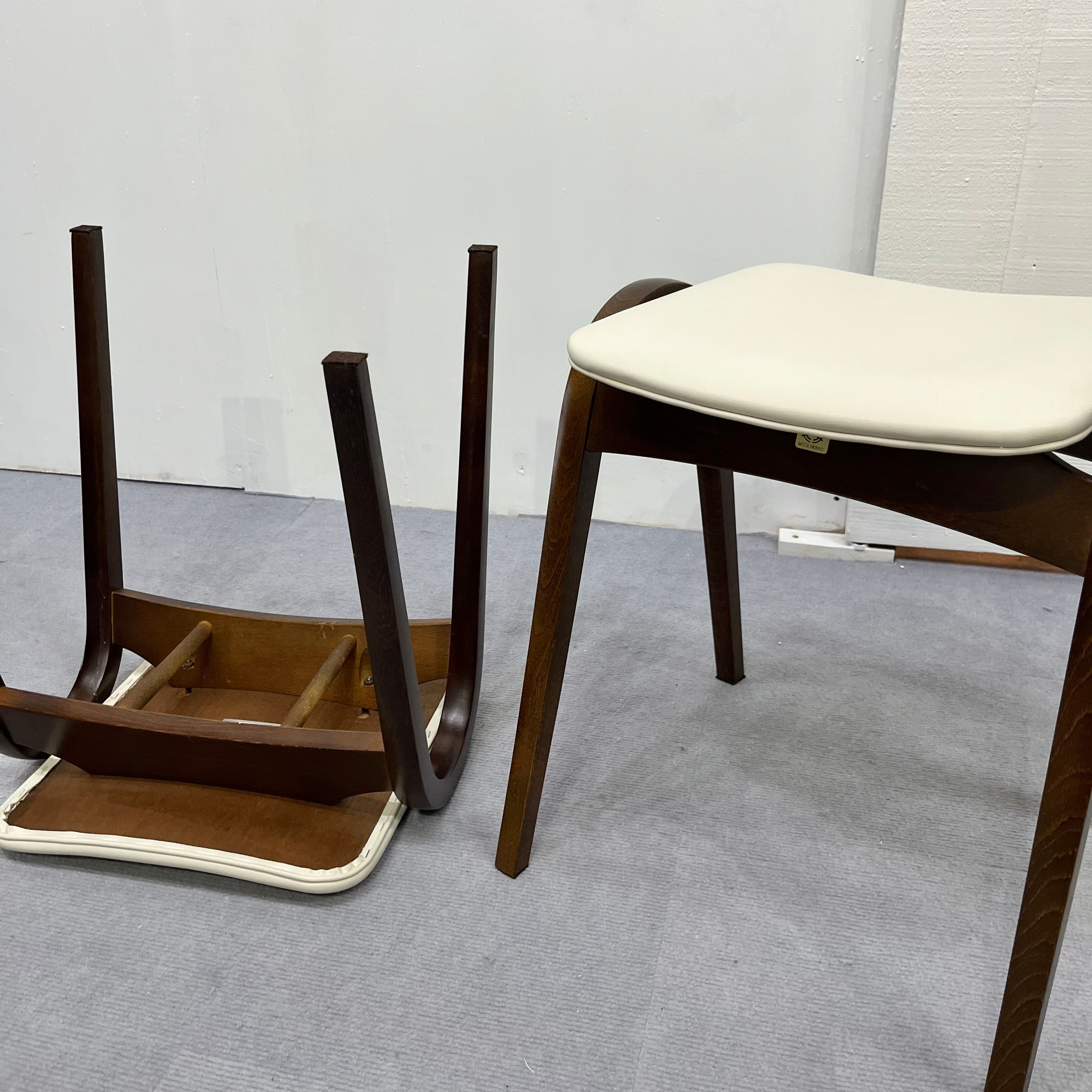 秋田木工 No.202 スタッキングスツール 剣持勇 コンパクトチェア ホワイト