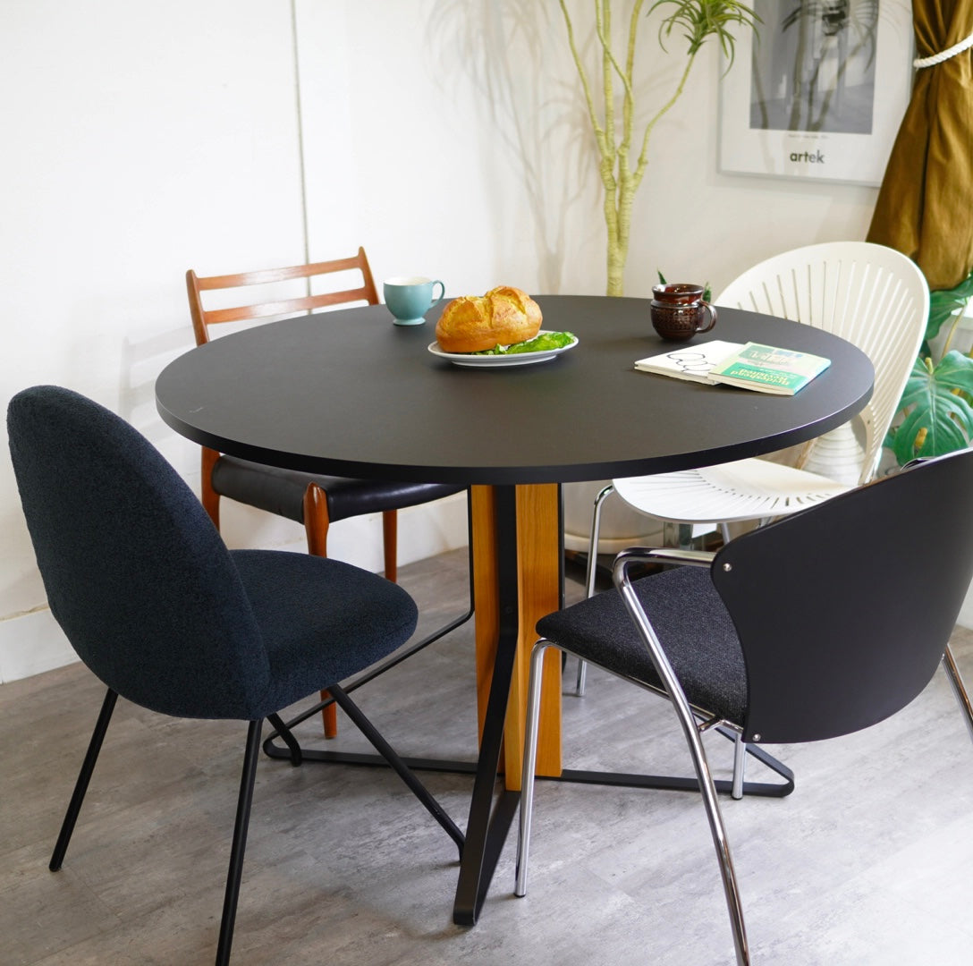 アルテック / Artek カアリ / KAARI ラウンドテーブル ロナン