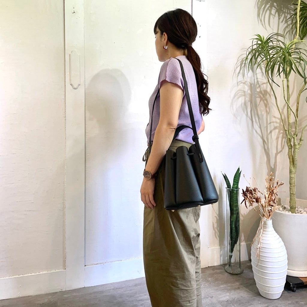 古着】ポレーヌ / Polène カヌレバッグ Numéro Huit ブラック 本革