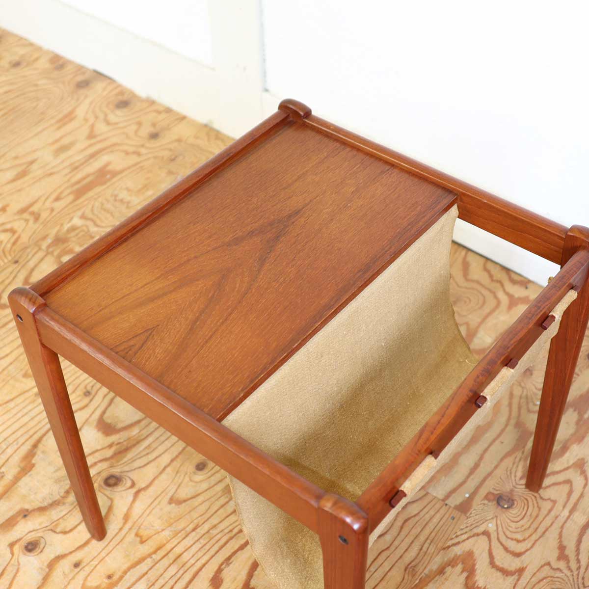 マガジンラック チーク材 デンマーク製 サイドテーブル 雑誌 収納 布