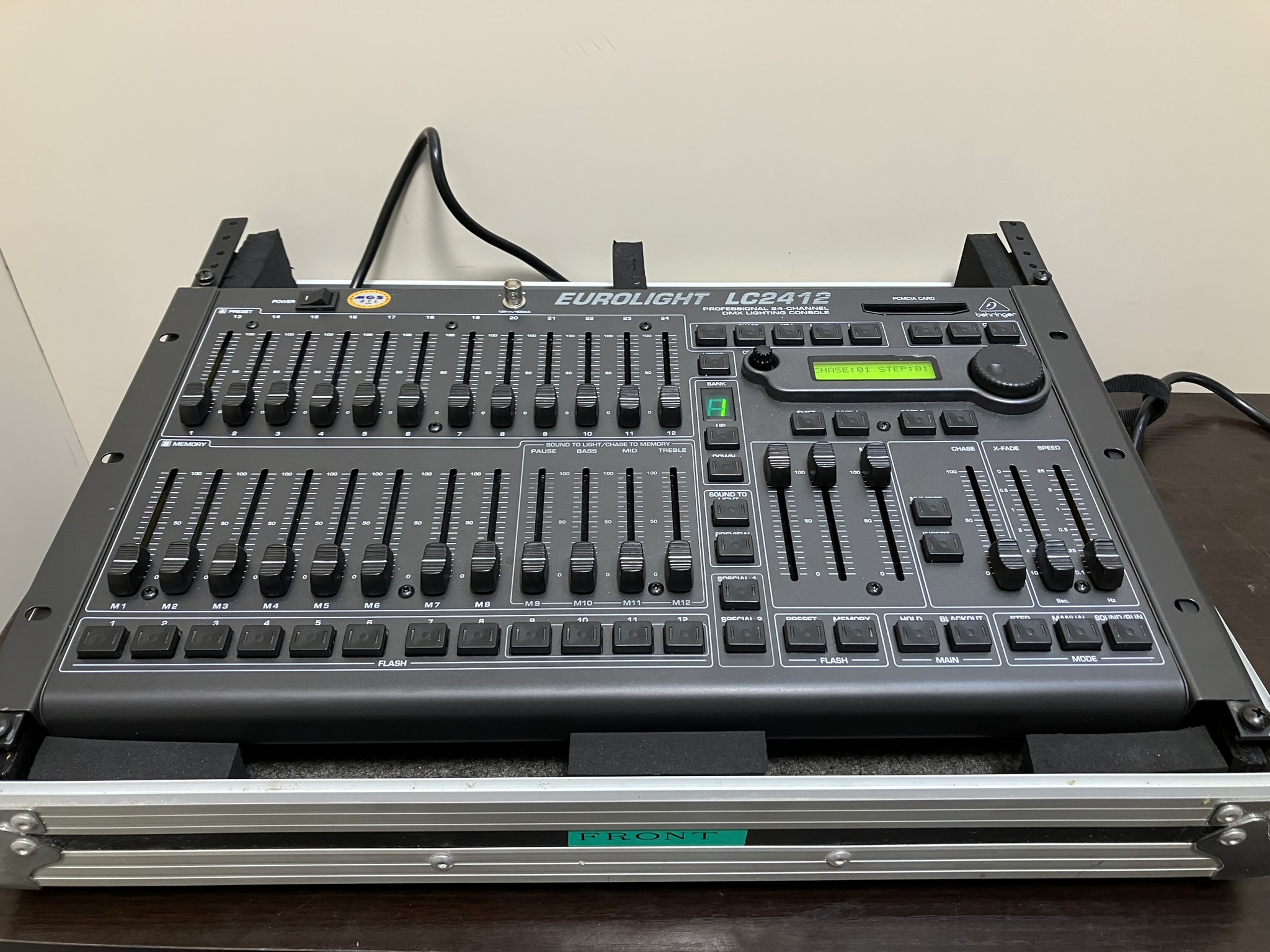 BEHRINGER ベリンガー 照明コントローラー 調光卓 24ch DMX