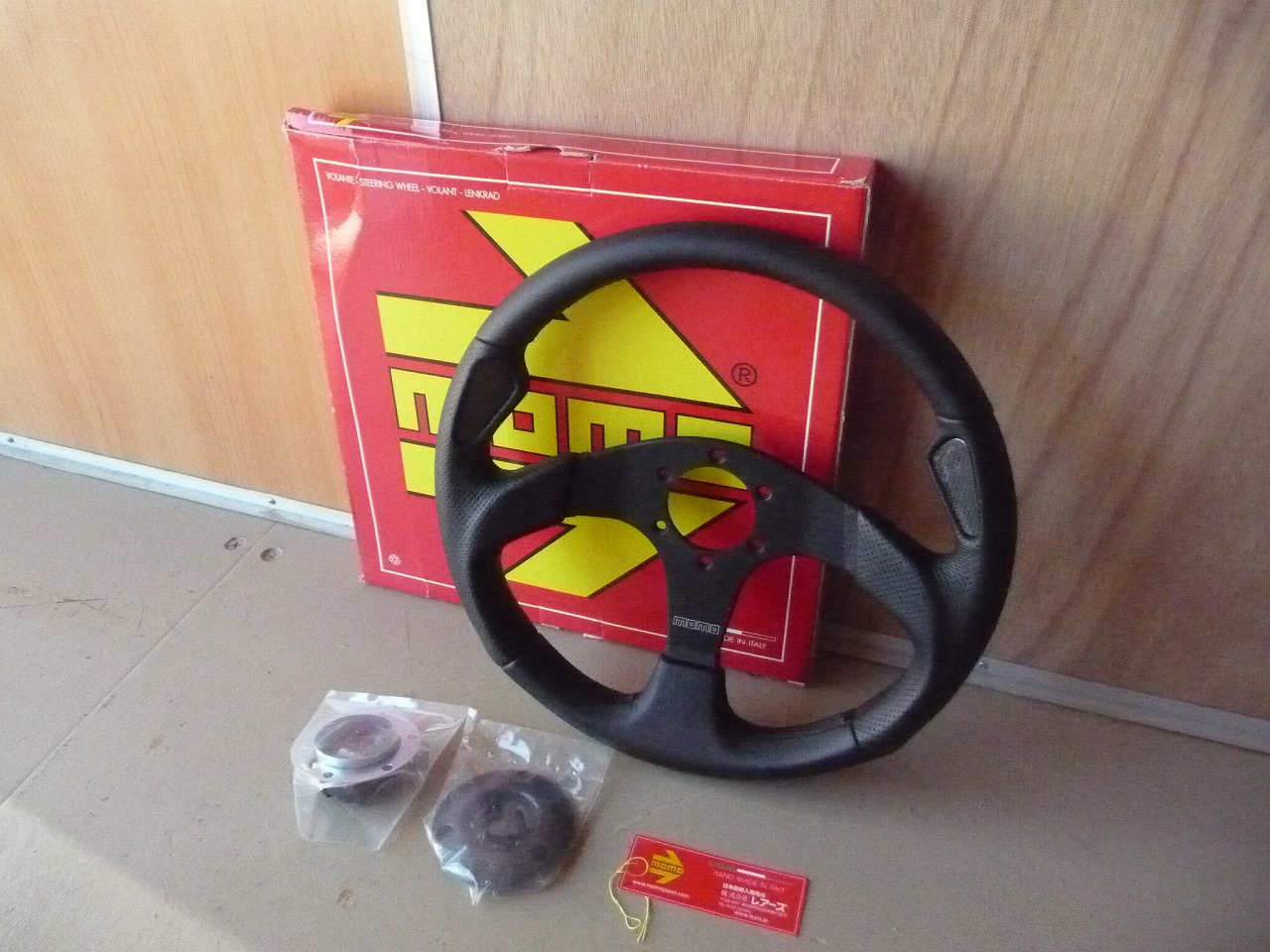 ステアリング MOMO JET 350mm J-2 モモ ジェット ブラックレザー