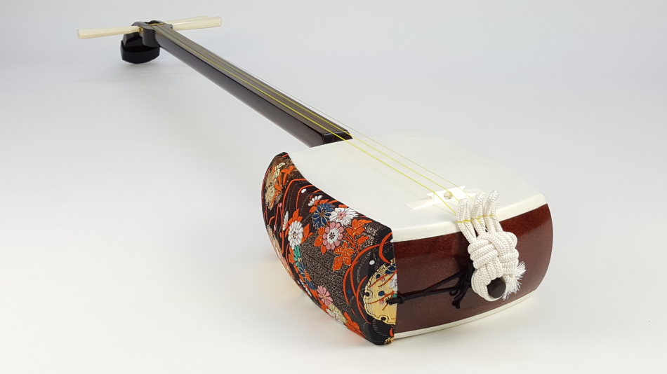 美品 津軽三味線 子持綾杉 GP24 二本溝 紫檀 紅木 糸巻き 即演奏可能