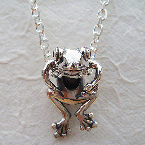蛙ペンダント'零八-カエルネックレス かえるシリーズ silver925 福岡