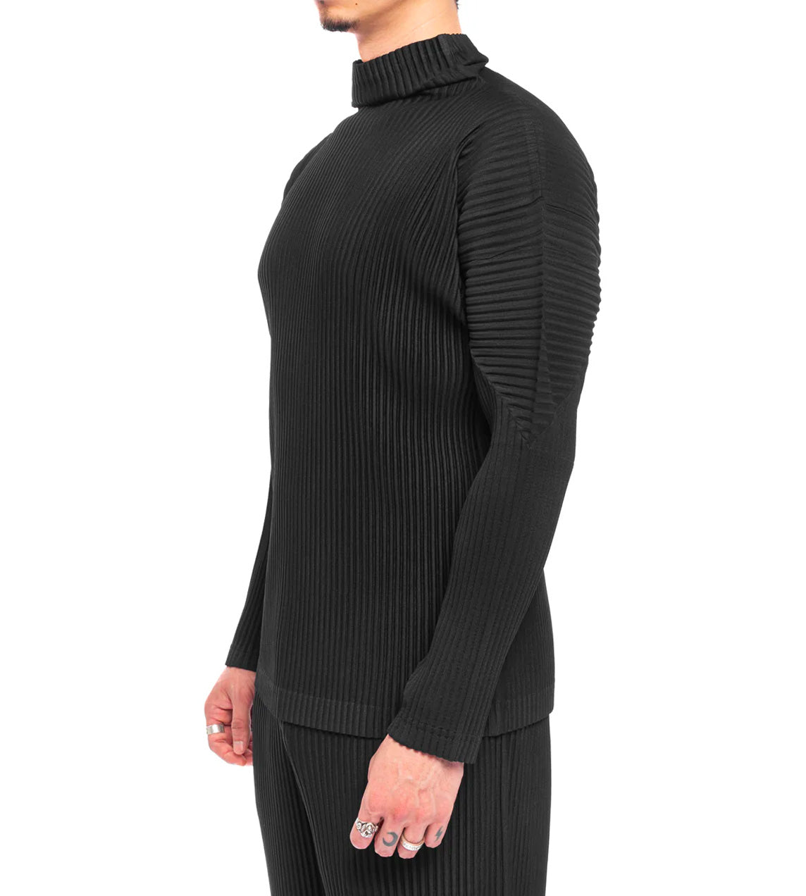 Homme Plisse Issey Miyake - Basic Pleated Turtleneck Black – WDLT117
