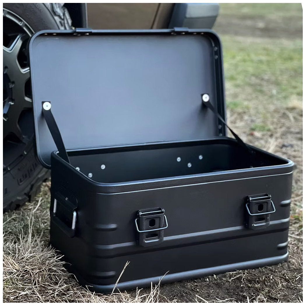 黒色アルミ製コンテナボックス（30L）/M2208DM-E30BK | シロ産業 |