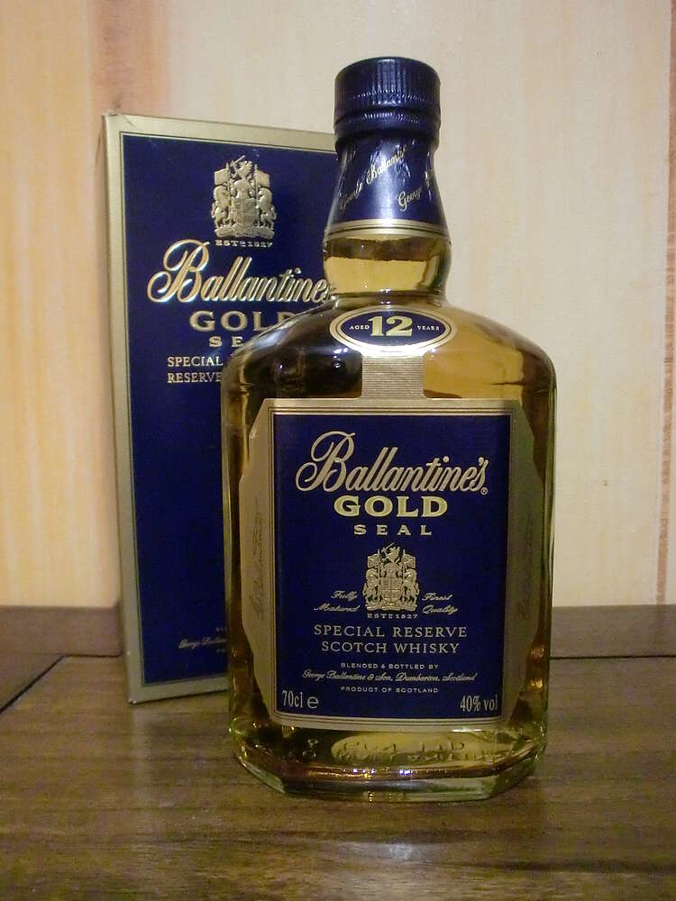 Ballantine's 12 Years Gold Seal Special Reserve - Whisky.com