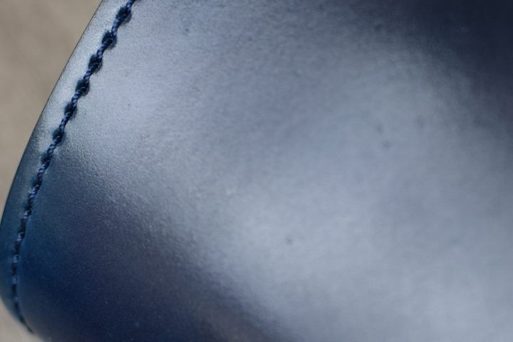 直営店限定カラーのシェルコードバンシリーズについてのお話