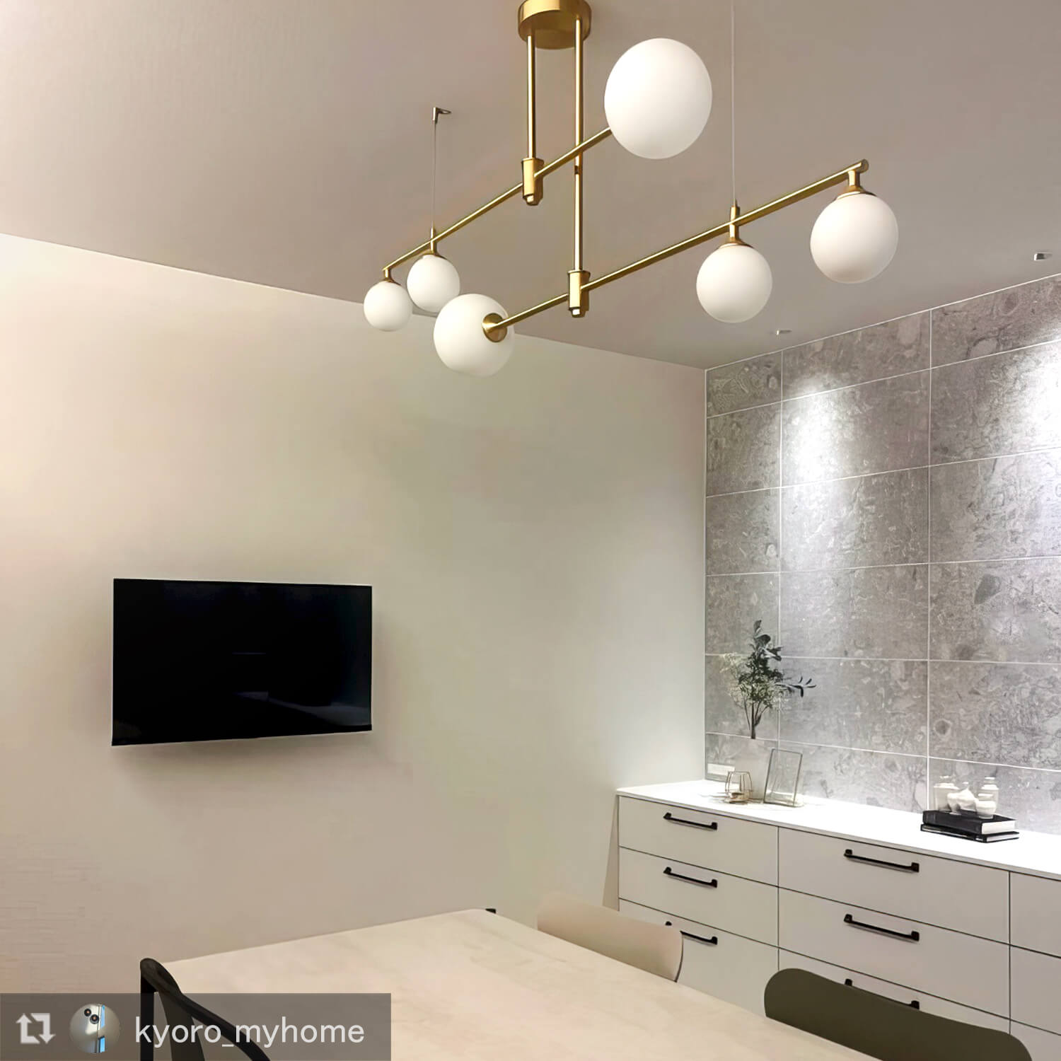 繊細な真鍮フレームがモダンなペンダントライト - Pm-57_(6) – TOWARDS