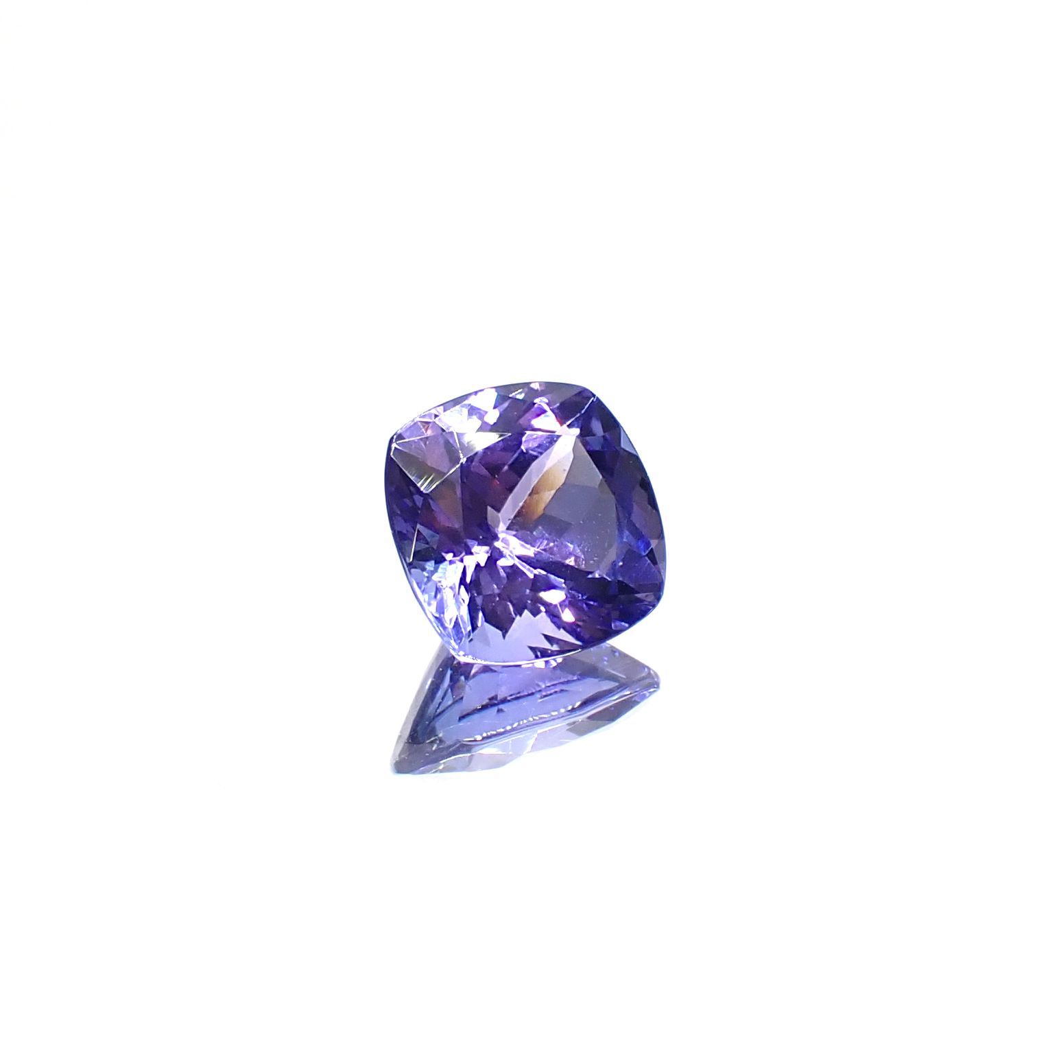 タンザナイト(宝石名タンザナイト)タンザニア産 識別済 1.83ct / 7.4x7