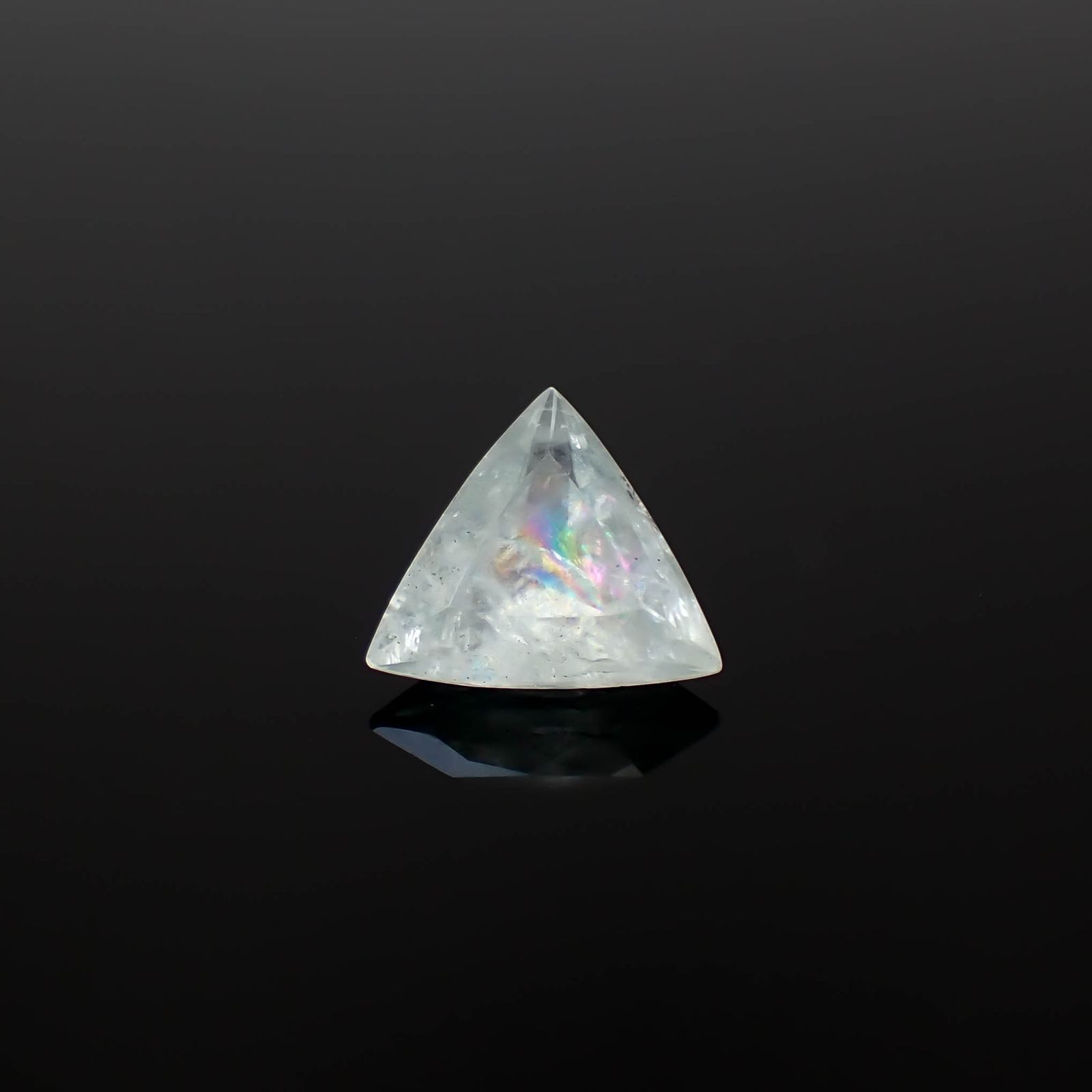 レインボーアクアマリン ブラジル産 3.36ct [250330146]11.1x11.9mm