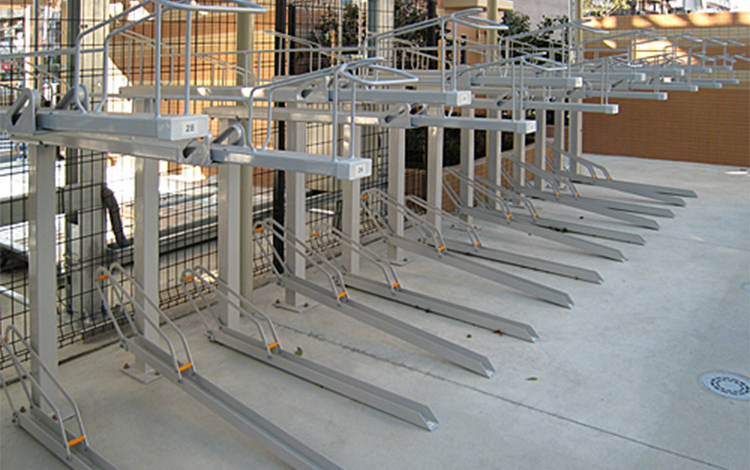 2段式自転車ラック | 高見沢サイバネティックス