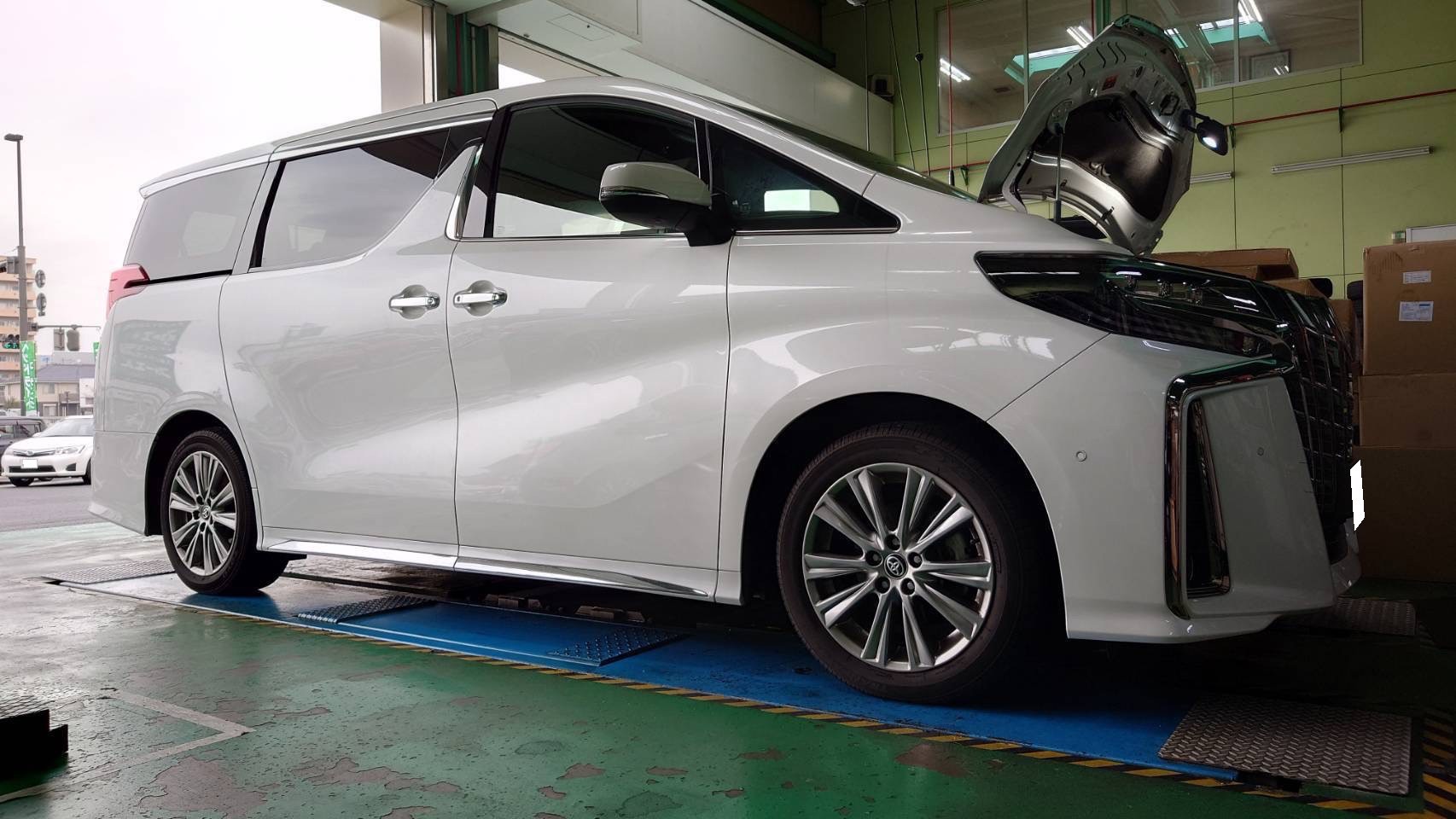 30アルファードにテイン車高調[TEIN RX1 with EDFC]を装着しました