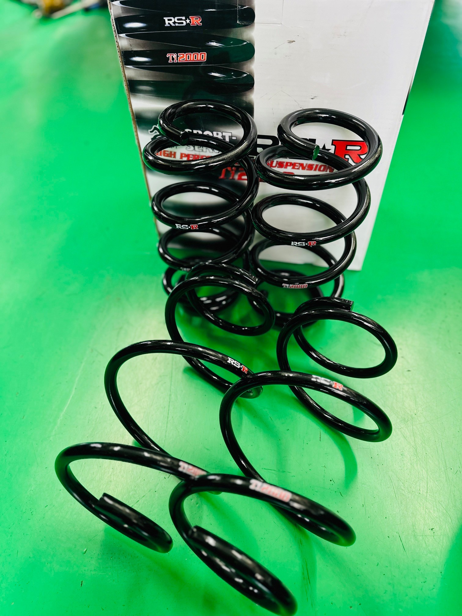 新型アルファード（AAHH40W） RSR Ti2000でローダウン | 店舗おススメ