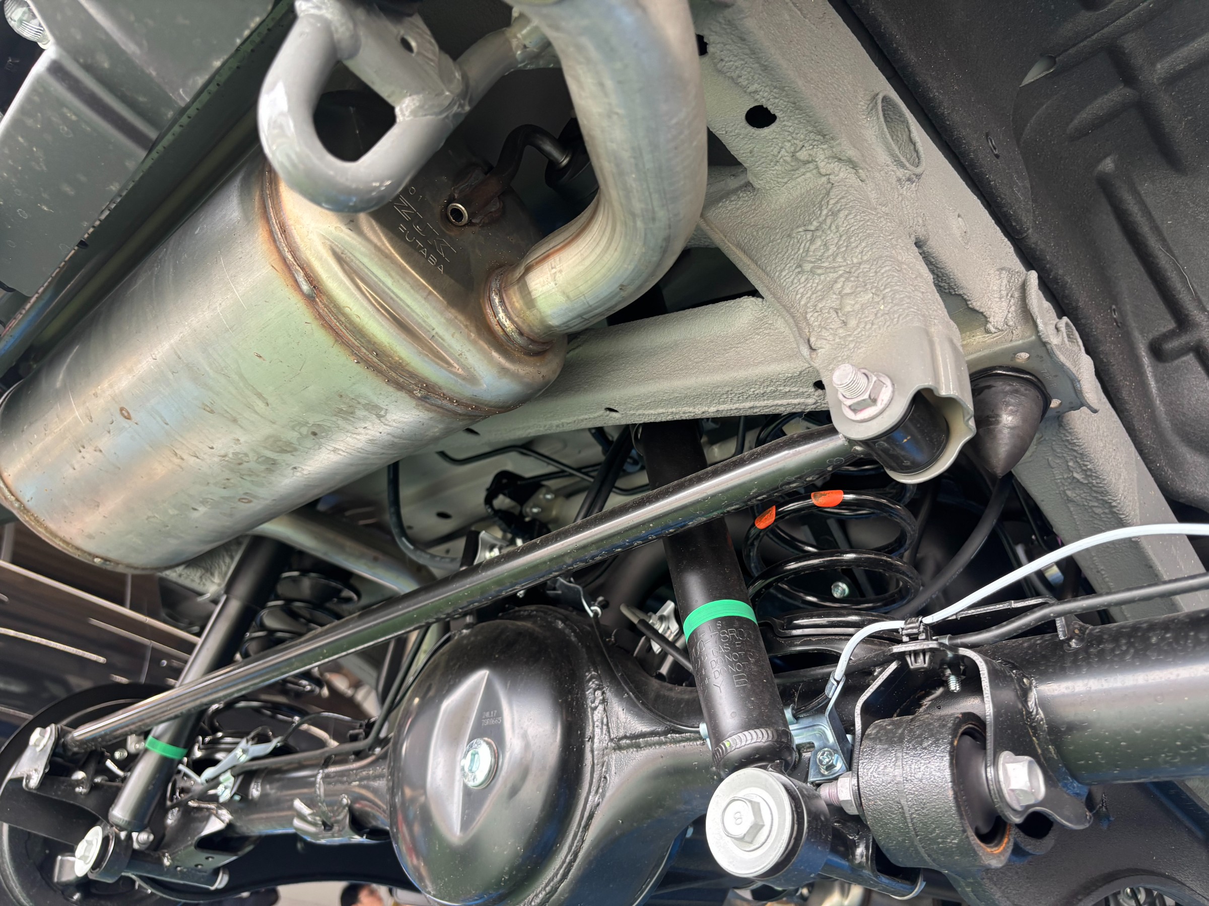 スズキ ジムニーシエラに津田レーシングDAMSELユーロサスペンション