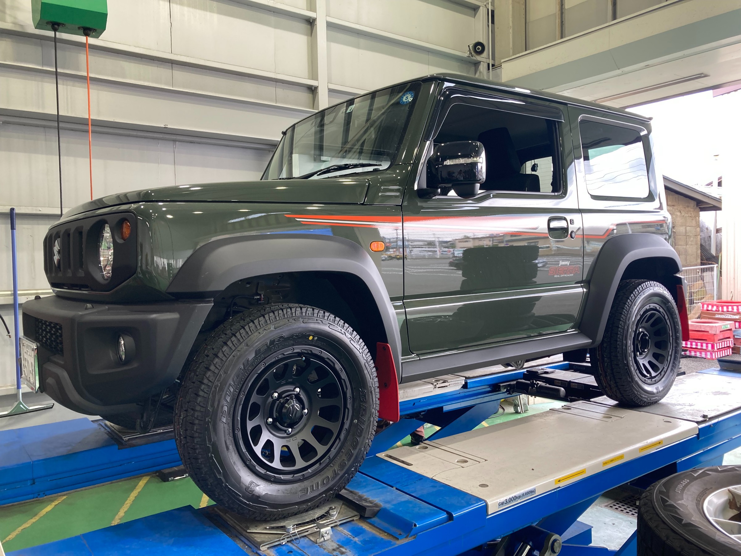 スズキ ジムニーシエラにDELTA FORCE OVAL マットブラック装着 | 店舗