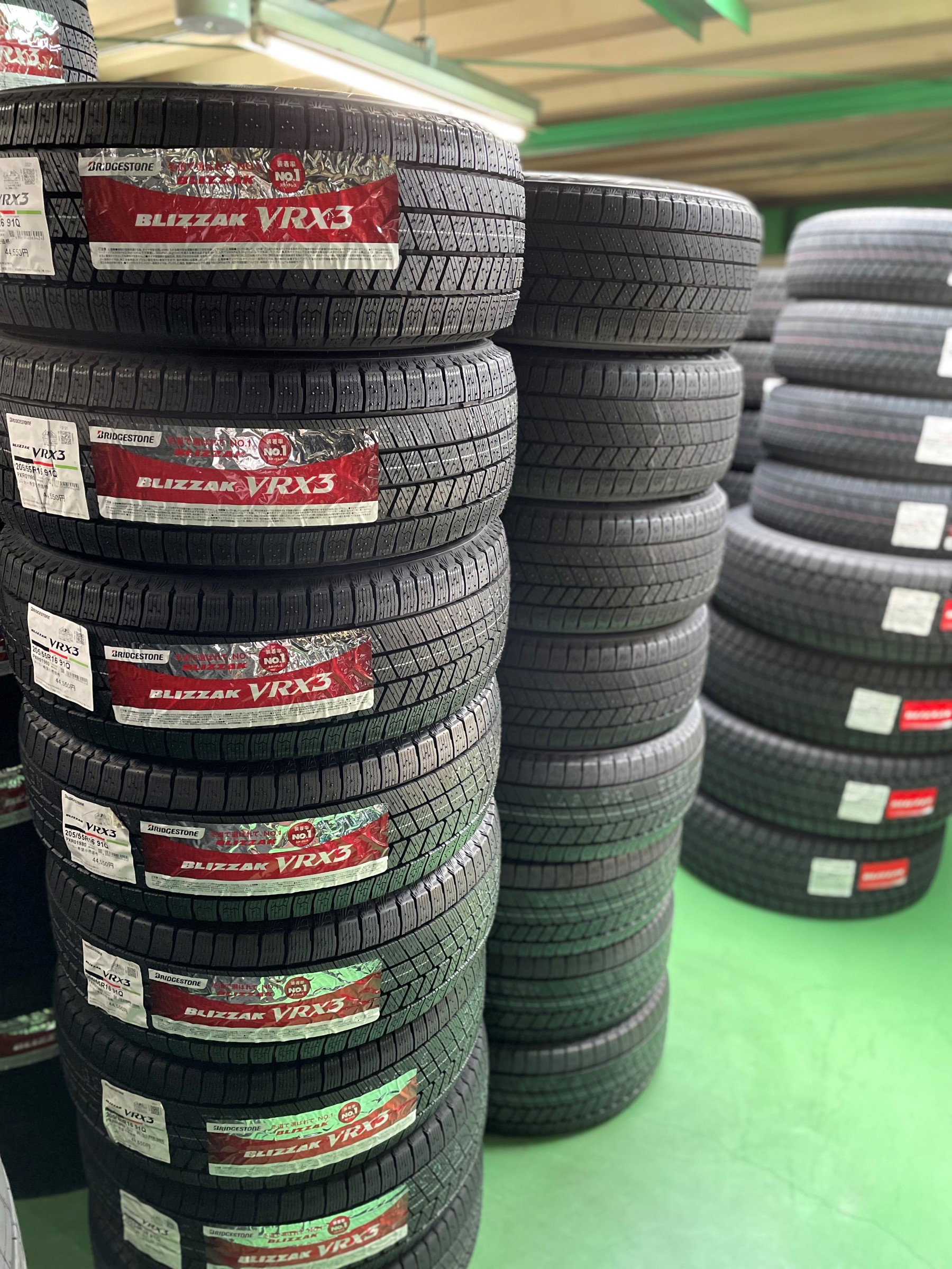 冬の準備はお済ですか！？ブリヂストンスタッドレス【BLIZZAK VRX3 185