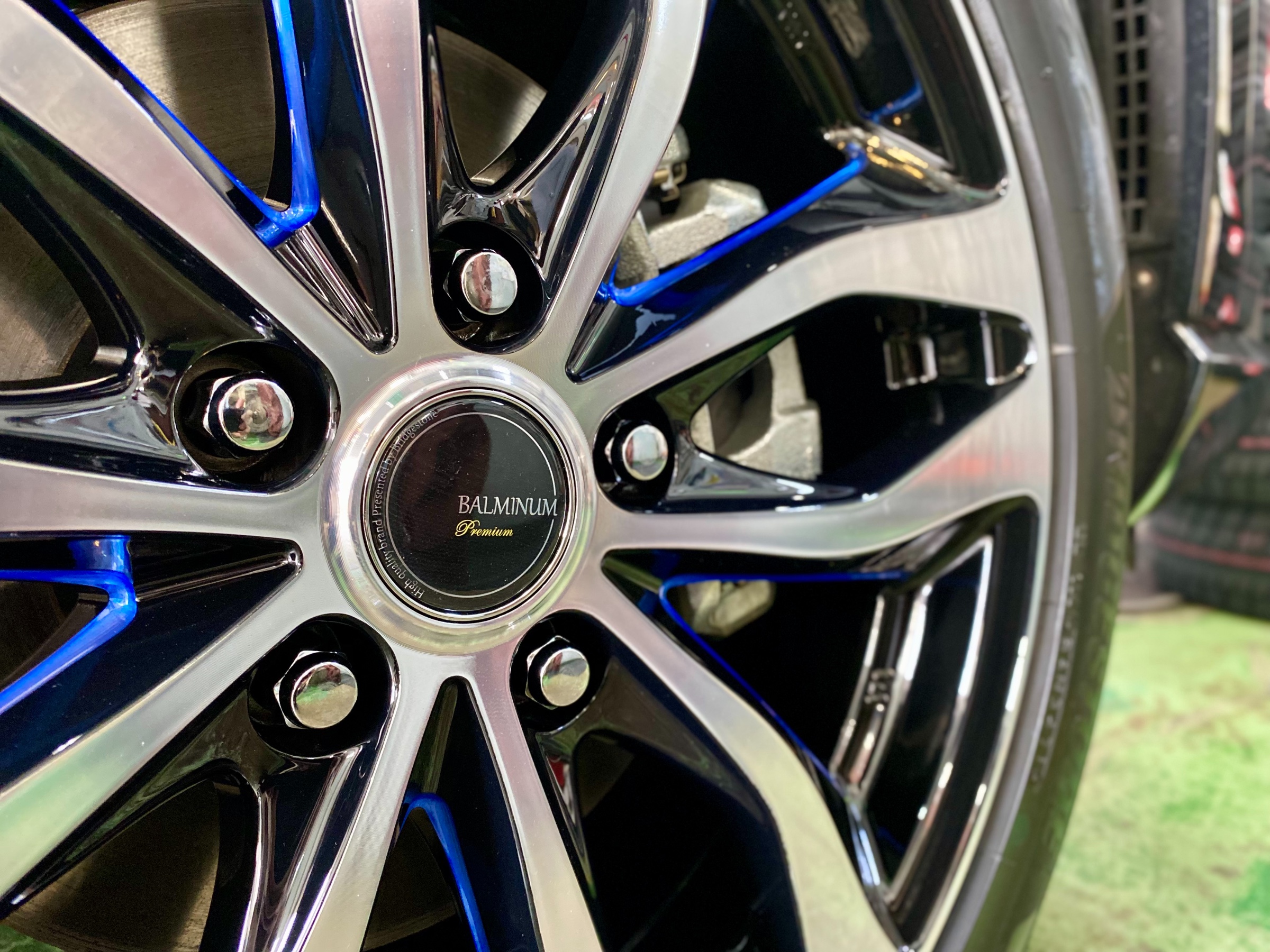 ホンダ ヴェゼル スタッドレスタイヤ+アルミホイールセット 取付