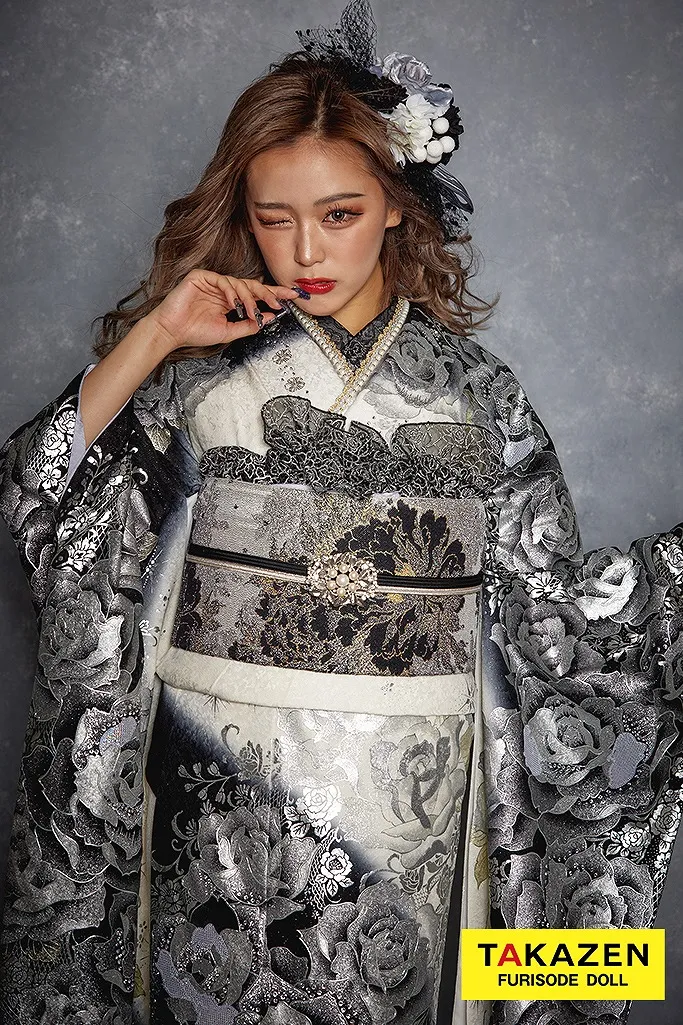 💜キラキラ✨輝くセクシーなお振袖💜｜成人式振袖・卒業式袴レンタル