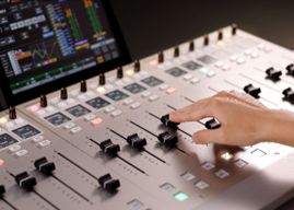 音声調整卓 ƒ100 | タムラ製作所