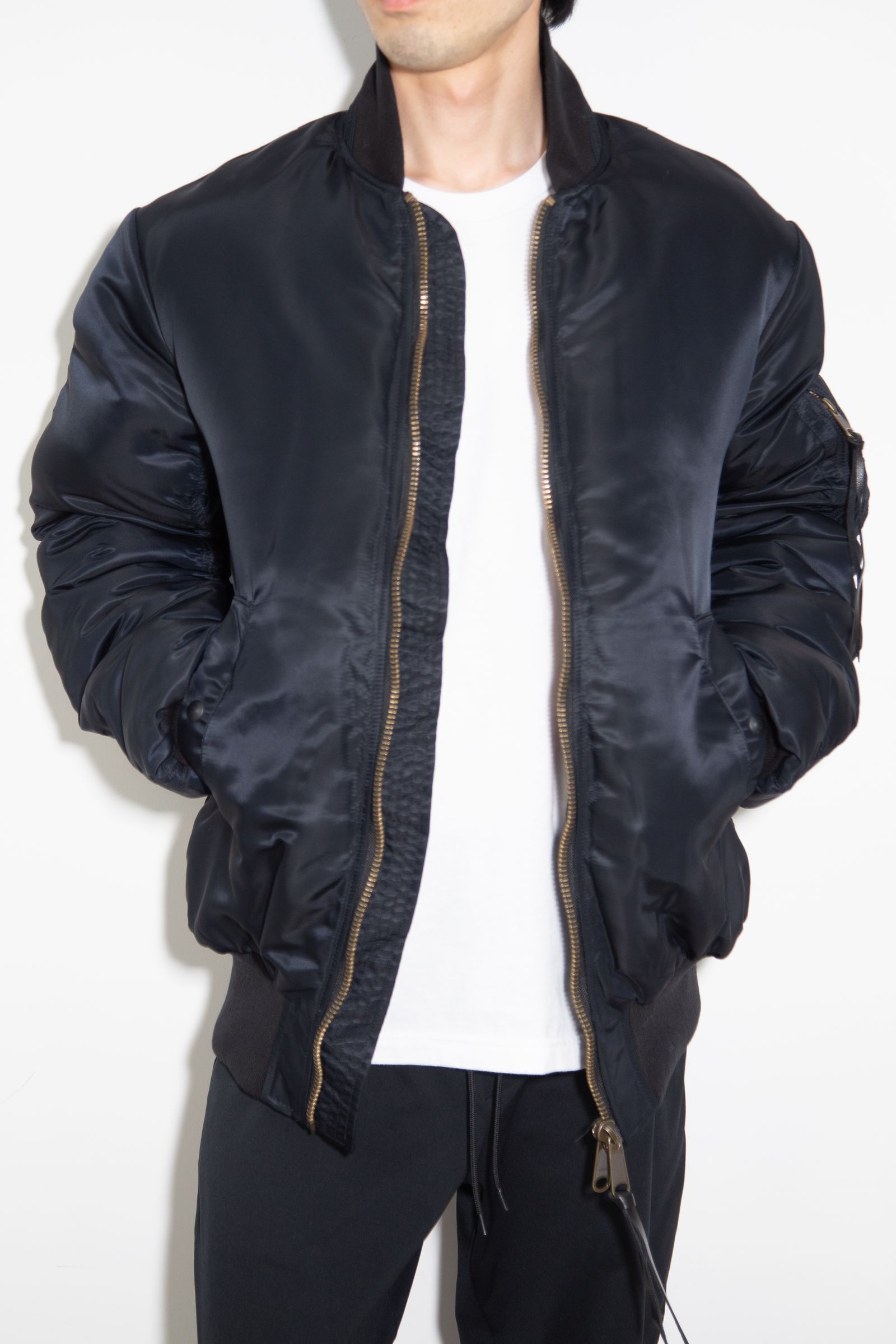 RIPVANWINKLE - [ラスト1点 サイズS] MA-1 / ブラック | Tempt