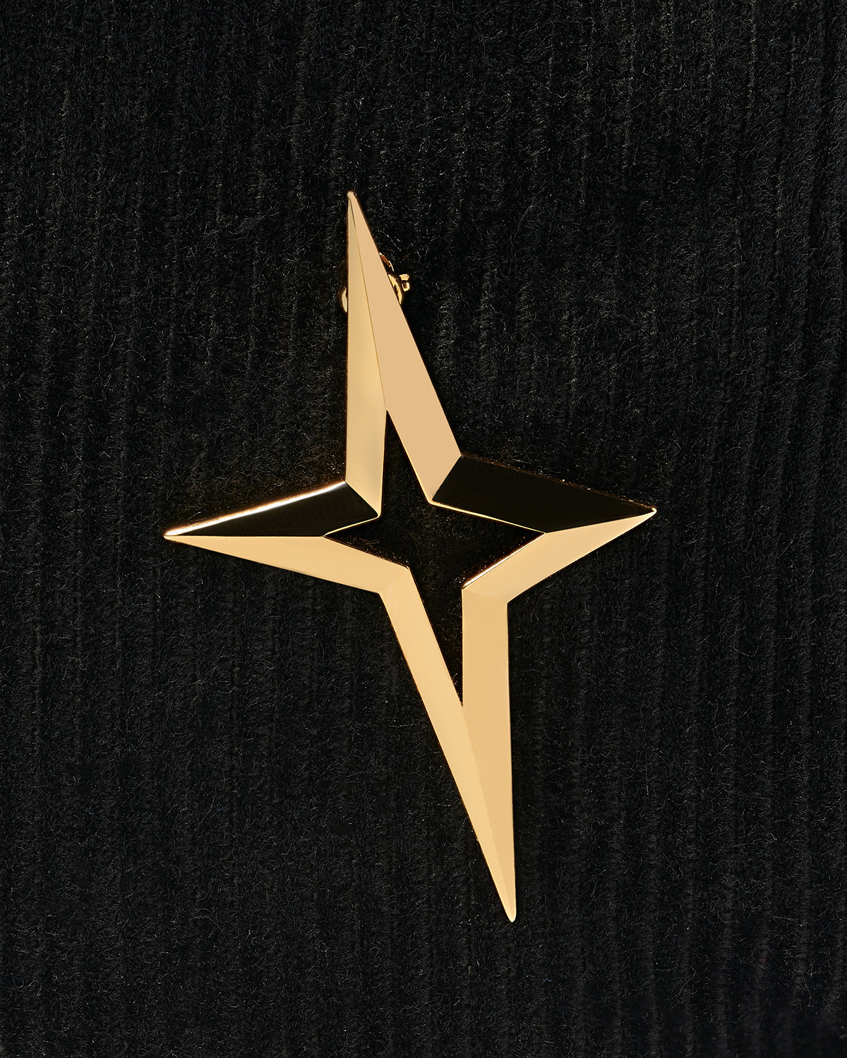 NERO NIKITA – THAMES MMXX.