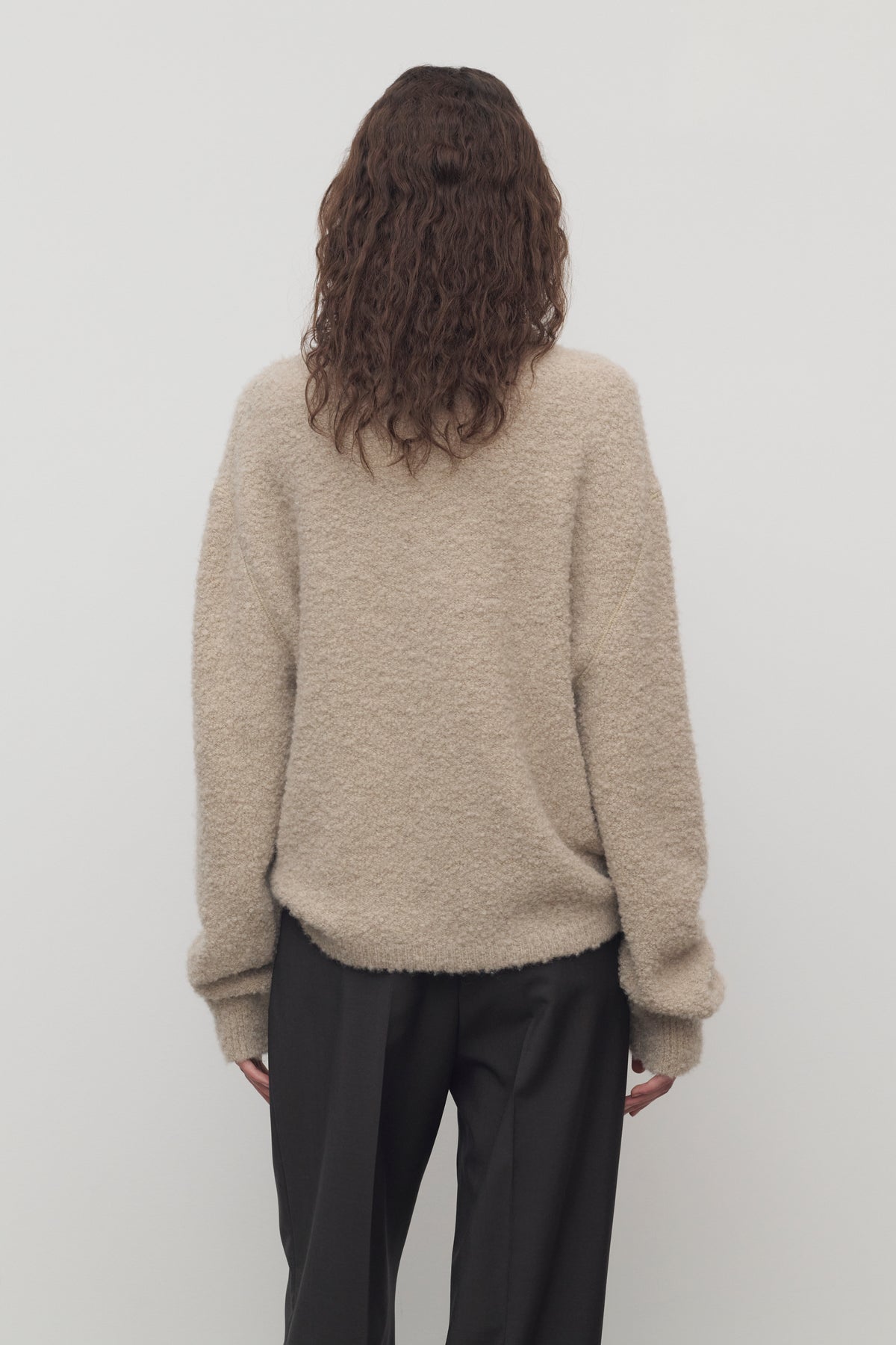 Lethara カシミア、アルパカ、シルクのトップス Beige – The Row