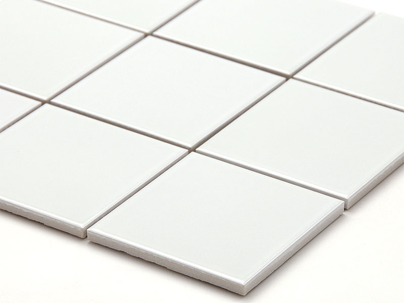 内装タイル 組み合わせて楽しい白いタイル 97mm角平 表面紙貼り