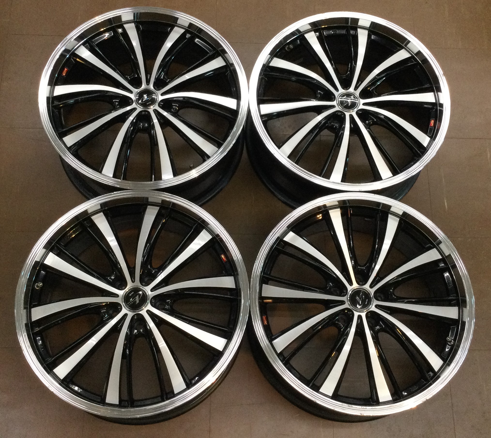 alt2618 中古 WEDS レオニス EX 19インチ ホイール4本セット 商品詳細