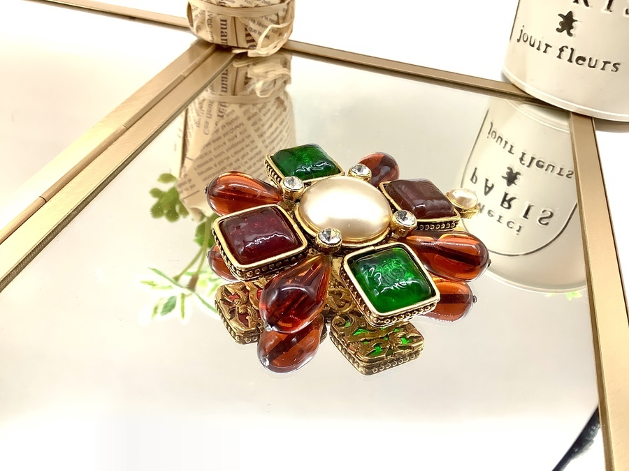 ヴィンテージ！ CHANEL(シャネル) グリポア ブローチが買取入荷しま