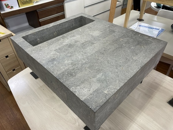 いち HUKLA グレーのストーン調センターテーブル HUKLAフクラ センター