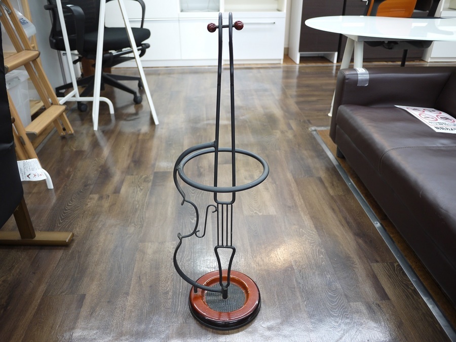 バイオリンモチーフ 傘立てのご紹介！中古家具を買うならトレファク