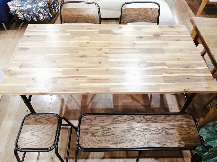 UNICO(ウニコ) LABORA(ラボラ)シリーズ！ダイニング5点セットが入荷