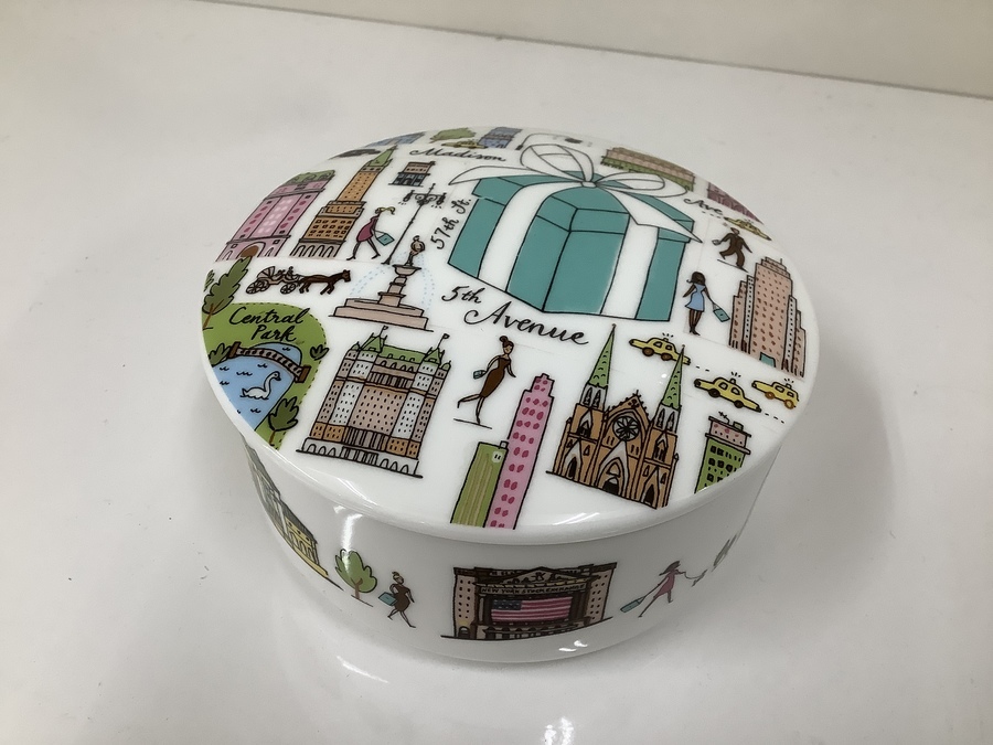 Tiffany&Co.(ティファニー) 陶器小物入れ Fifth Avenue NY限定 を買取