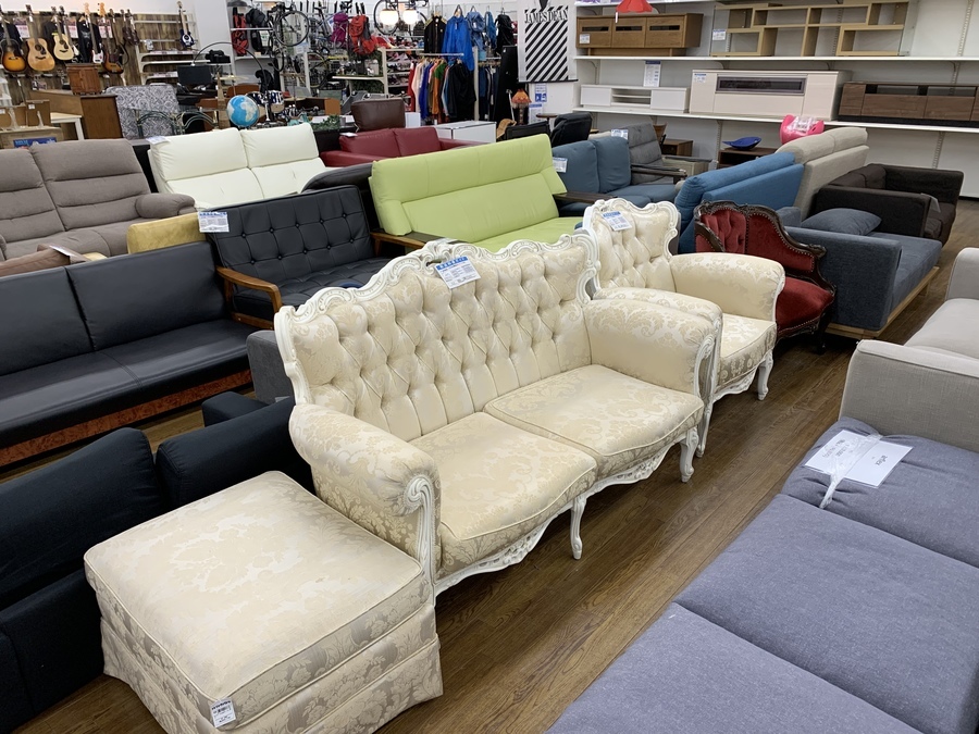 UNICO（ウニコ）のALBERO（アルベロ）3人掛けソファが入荷致しました