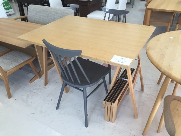 当店でも大人気のベンチダイニングセット・MOMO natural(モモ