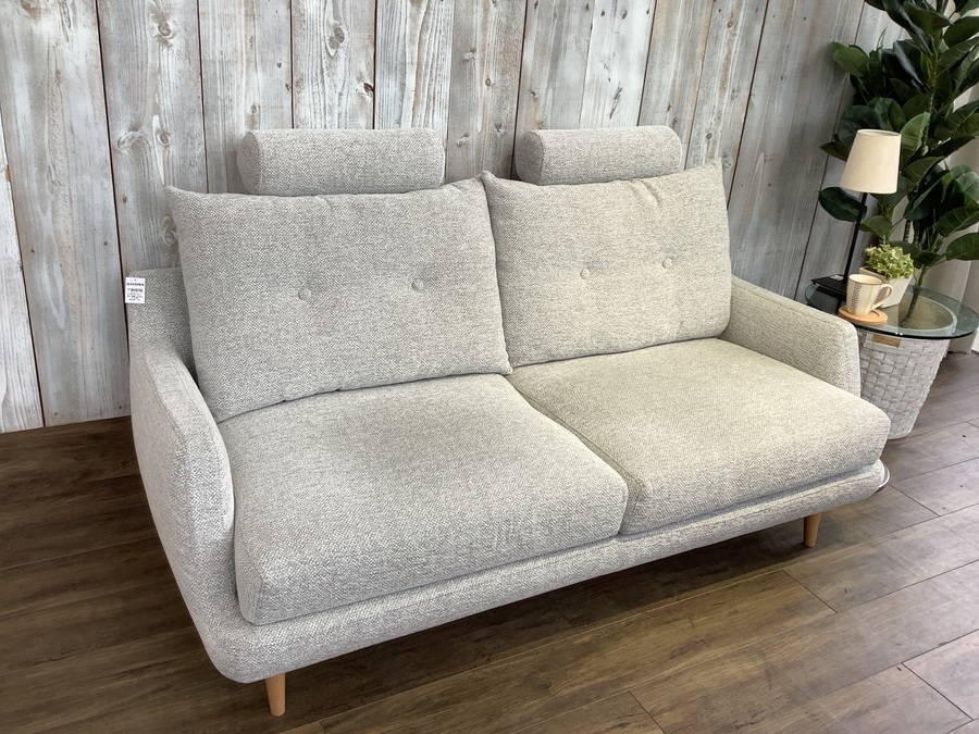 KEYUCA（ケユカ）】ヘッドレスト付2.5人掛けソファ（メイ）が入荷しま