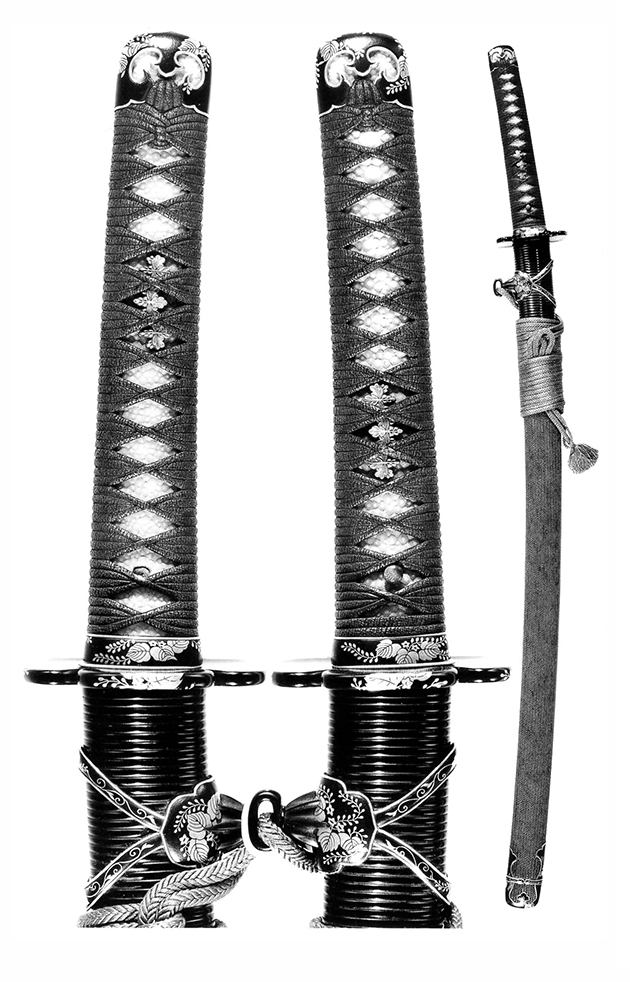 竪篠刻黒漆研出鮫腰小刻鞘肥後打刀拵[F00281]｜刀剣や刀の販売なら日本