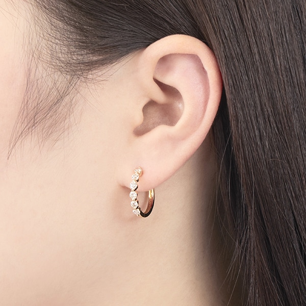 K18イエローゴールドダイヤモンドピアス(RPE821-001)|TSUTSUMI