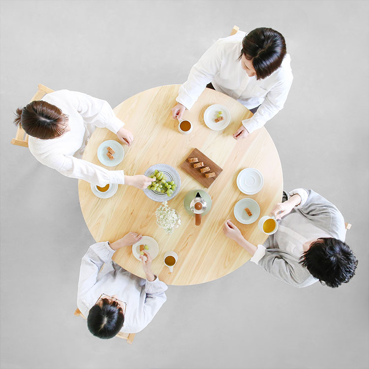 ラウンドテーブル D kurumi 100 ロータイプ｜家具とダイニングテーブル