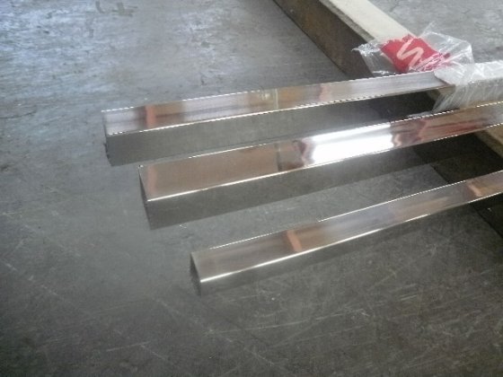 ステンレス 鏡面(#400)研磨 四角パイプSUS304 切り売り 小口販売加工