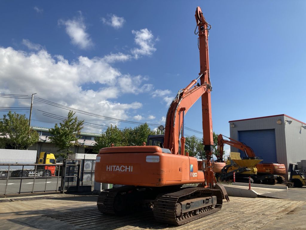 EX200-5-84132 (日立 / 特殊仕様) の詳細情報 ｜ 中古建機の【やながわ